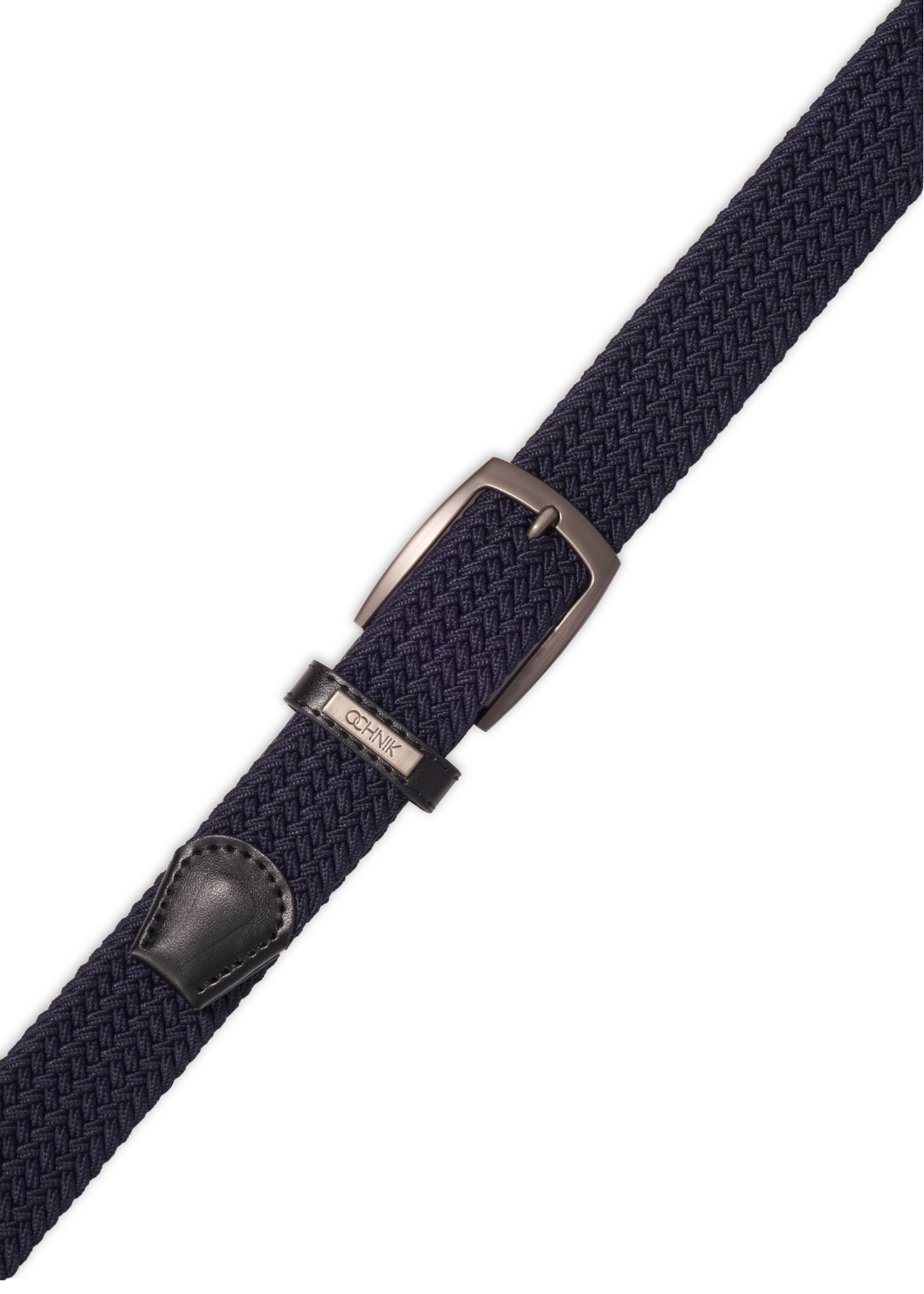 Granatowy pleciony pasek męski PASMT-0004-7E(Z26), widok na zapięcie produktu na białym tle.
