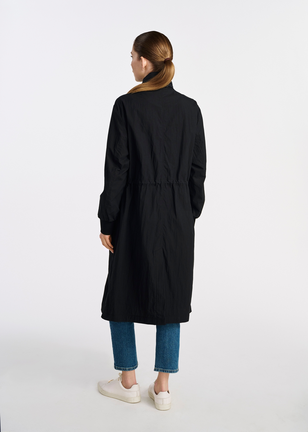 Czarna kurtka parka damska KURDT-0562-99(W25)-04