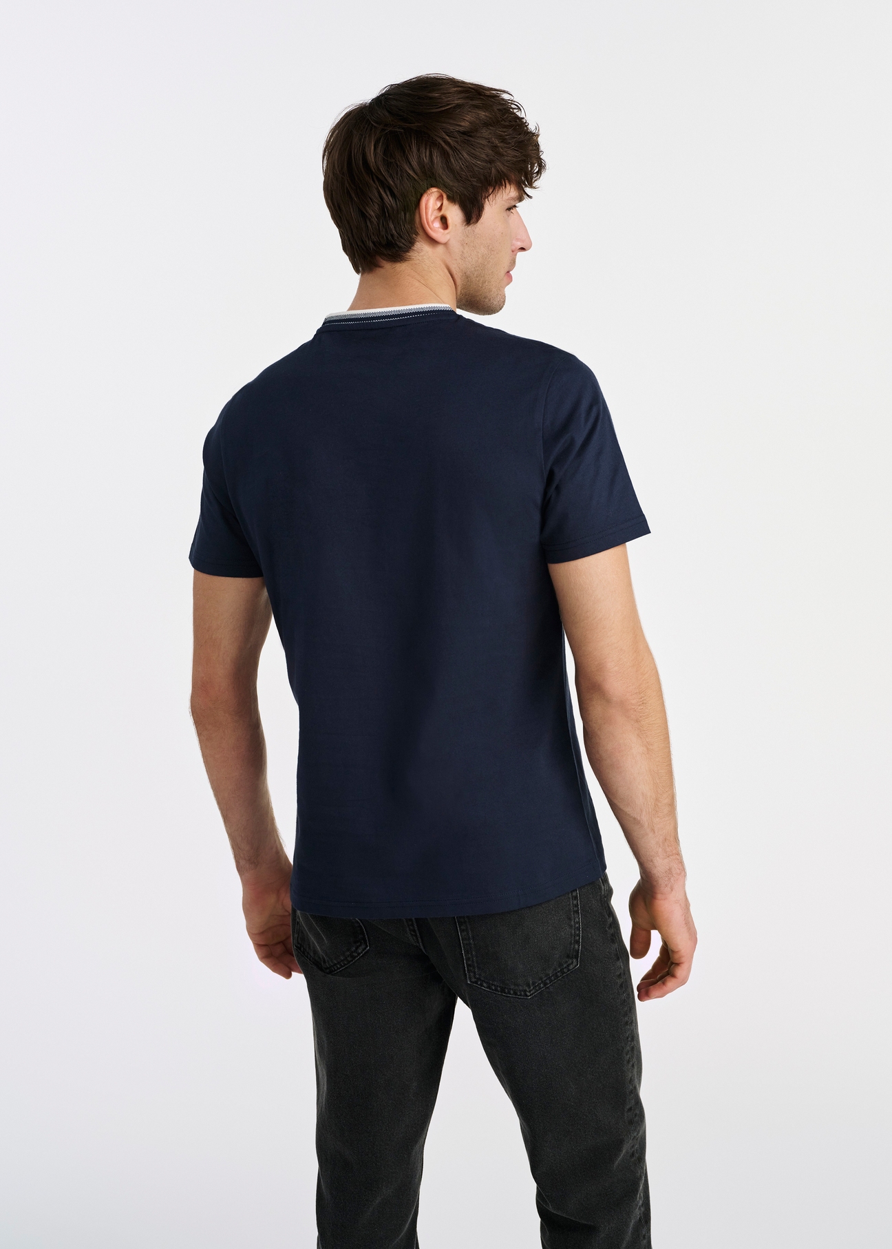 Granatowy T-shirt męski z bawełny TSHMT-0123-69(W25)-04
