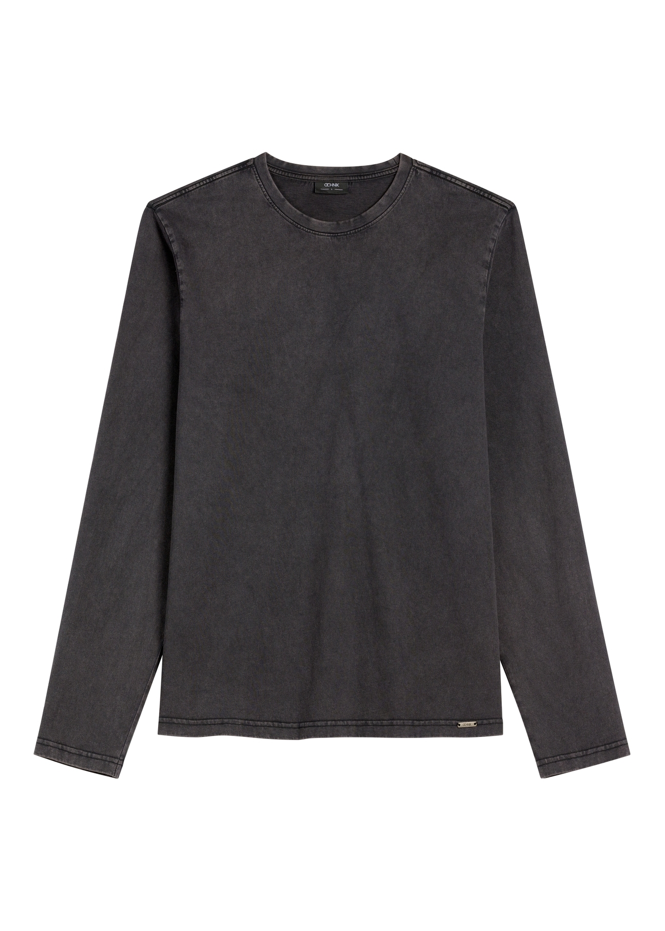 Czarny longsleeve męski LSLMT-0012-99(W26), widok produktu z przodu na białym tle.