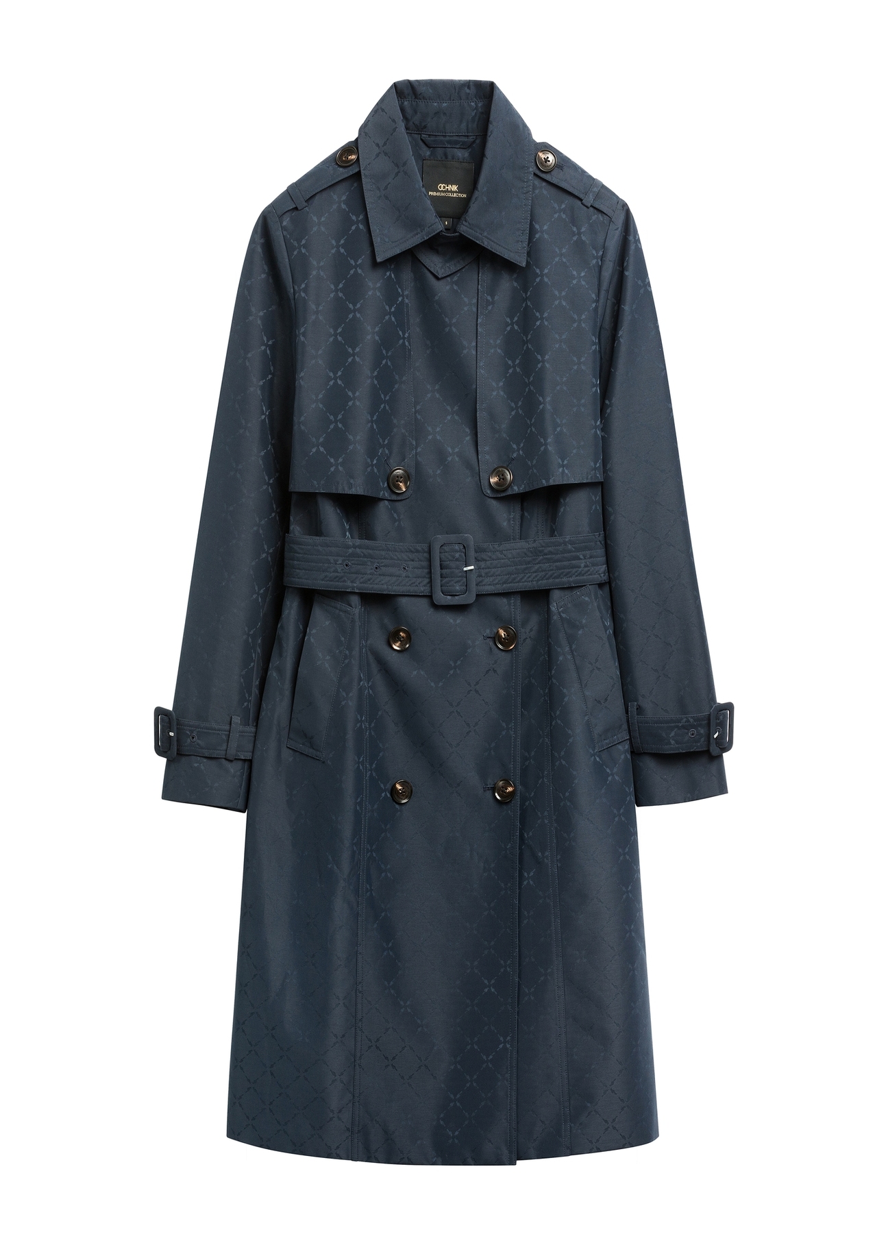 Granatowy płaszcz damski z monogramem KURDT-0651-7E(W26), widok produktu z przodu na białym tle.