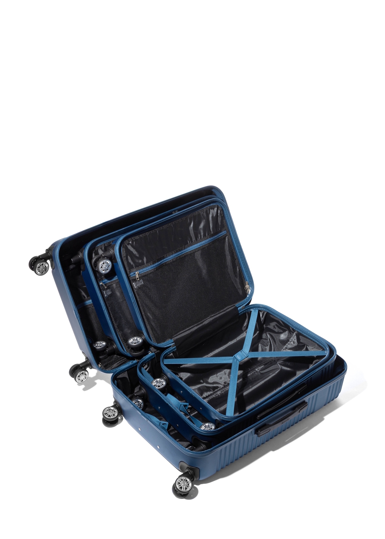 Komplet walizek na kółkach 19'/24'/28' WALAB-0040-7H(W26) - widok produktu z góry, na białym tle. 