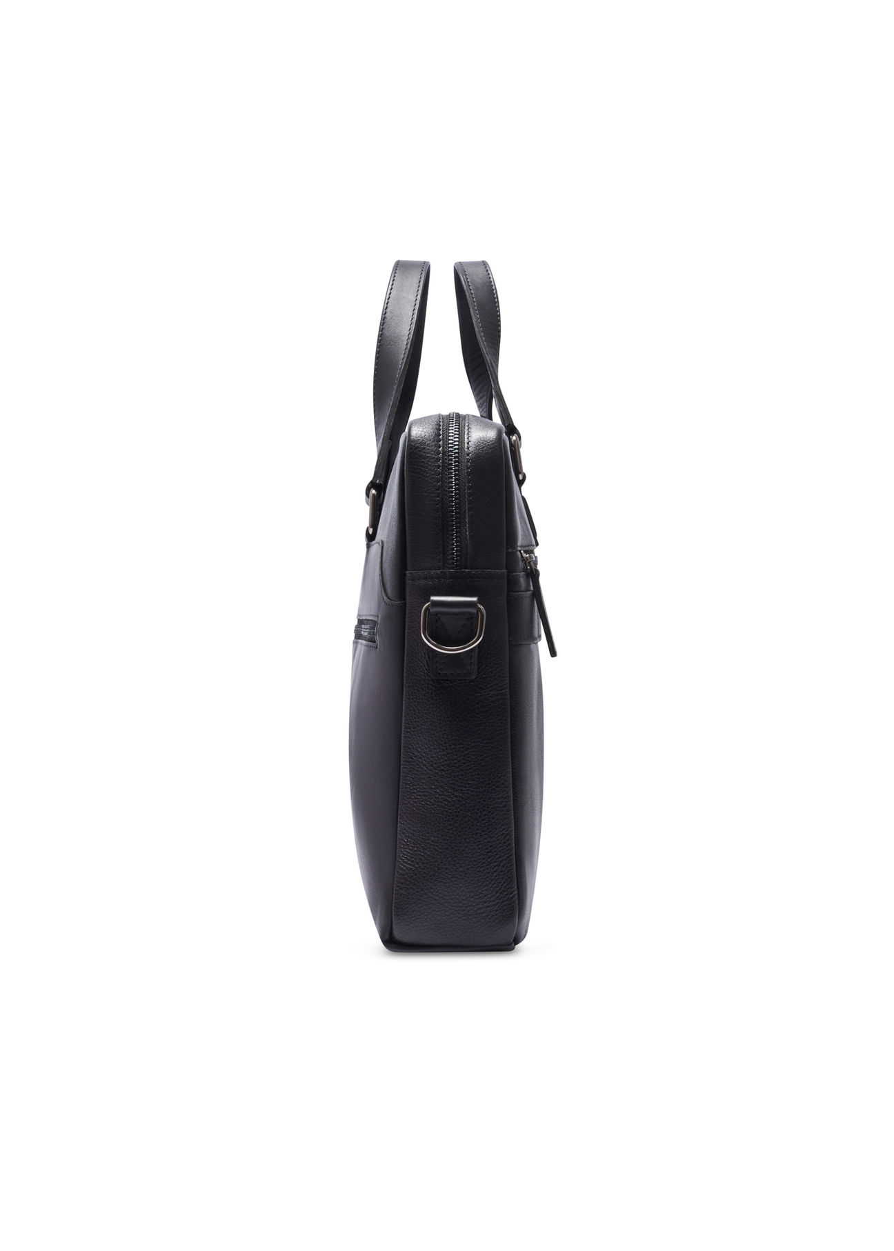Czarna skórzana torba na laptopa TORMS-0496-99(W26) - widok produktu z boku, na białym tle. 