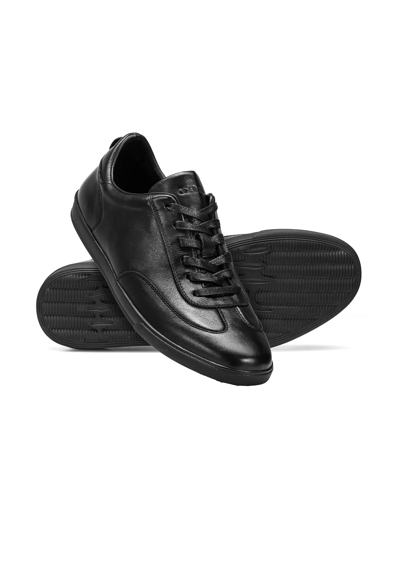 Czarne skórzane buty męskie BUTYM-0491-99(W25)-05