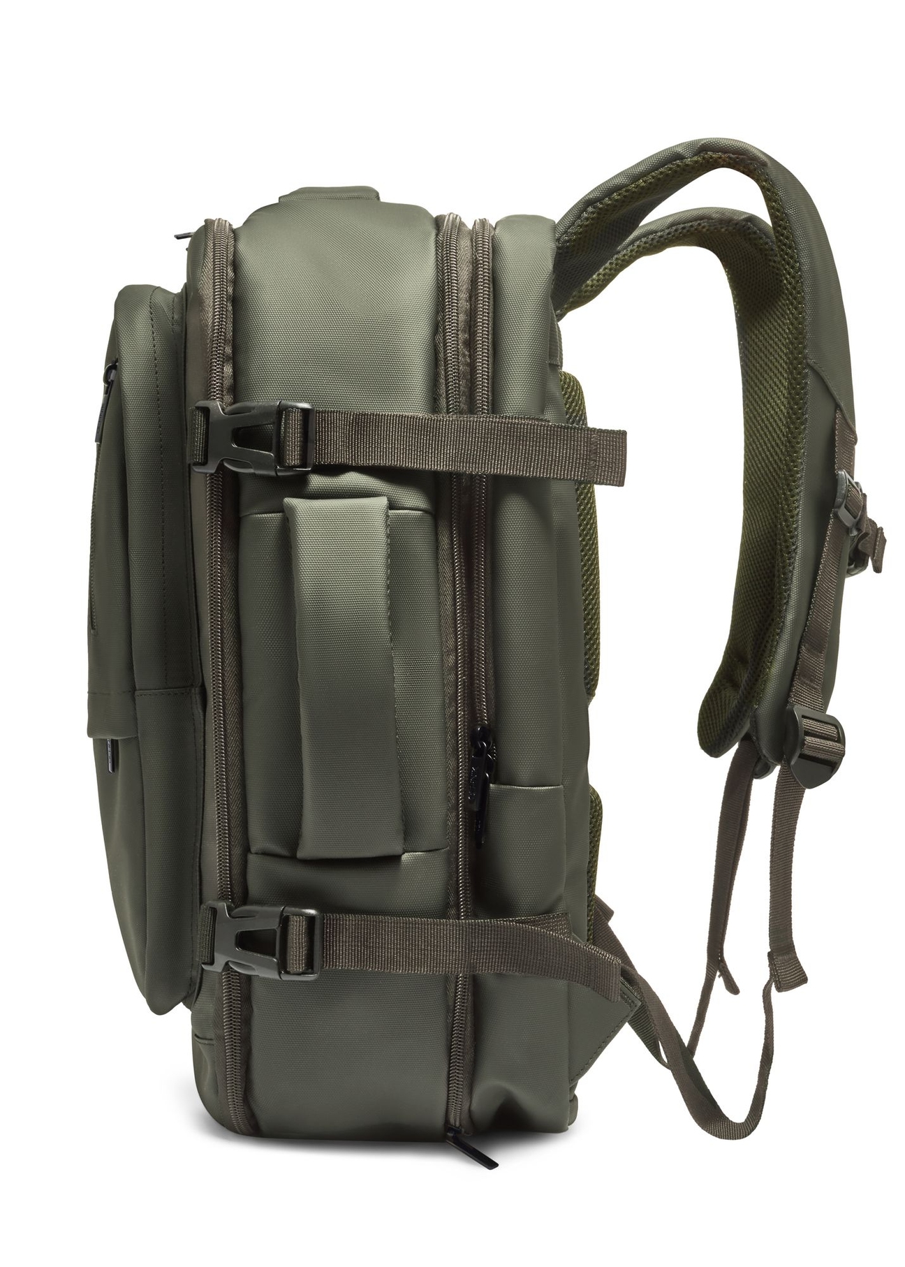 Duży plecak podróżny khaki PLCMN-0018-8D(Z26) - widok produktu z boku, na białym tle. 