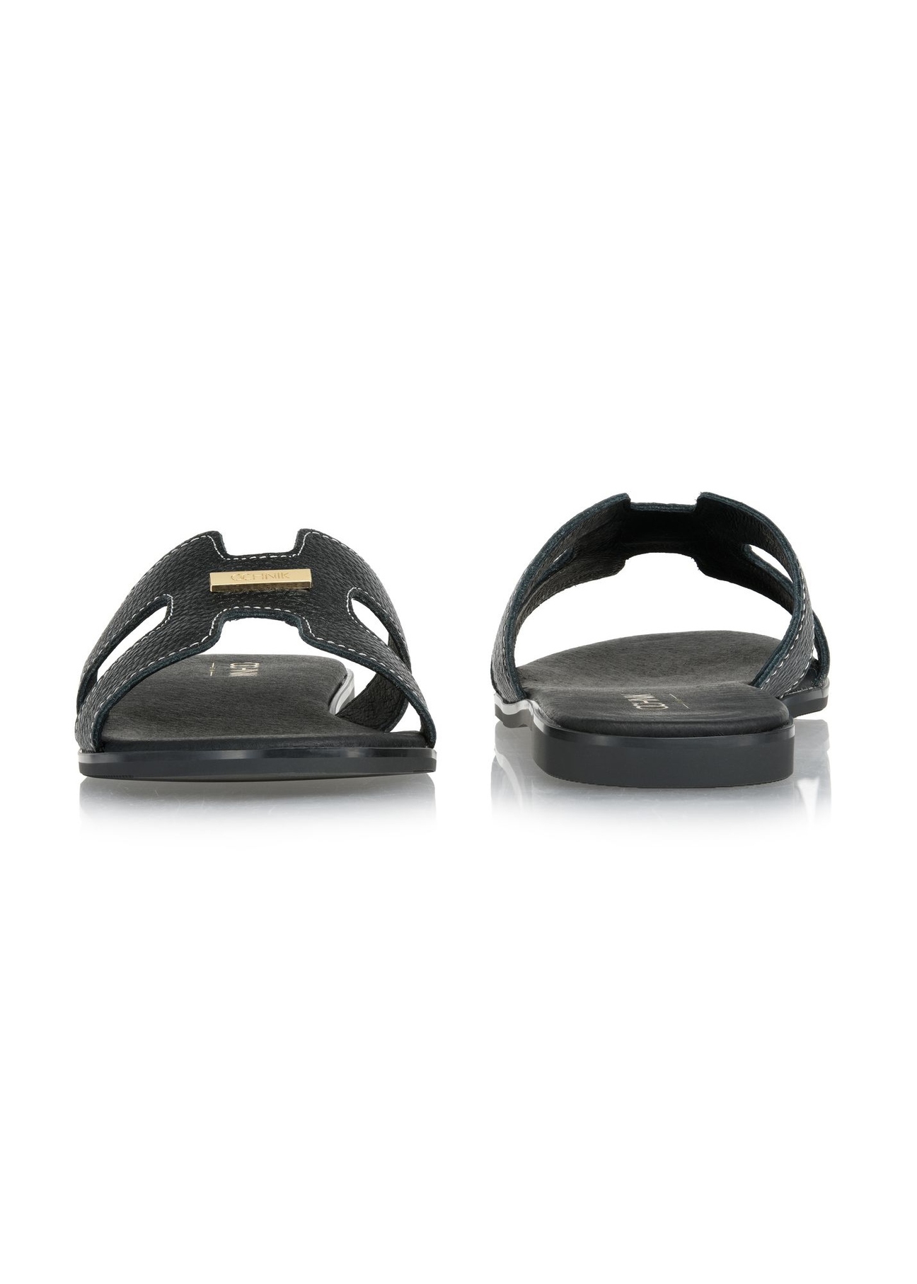 Czarne klapki damskie BUTYD-0725C-99(W25)-03