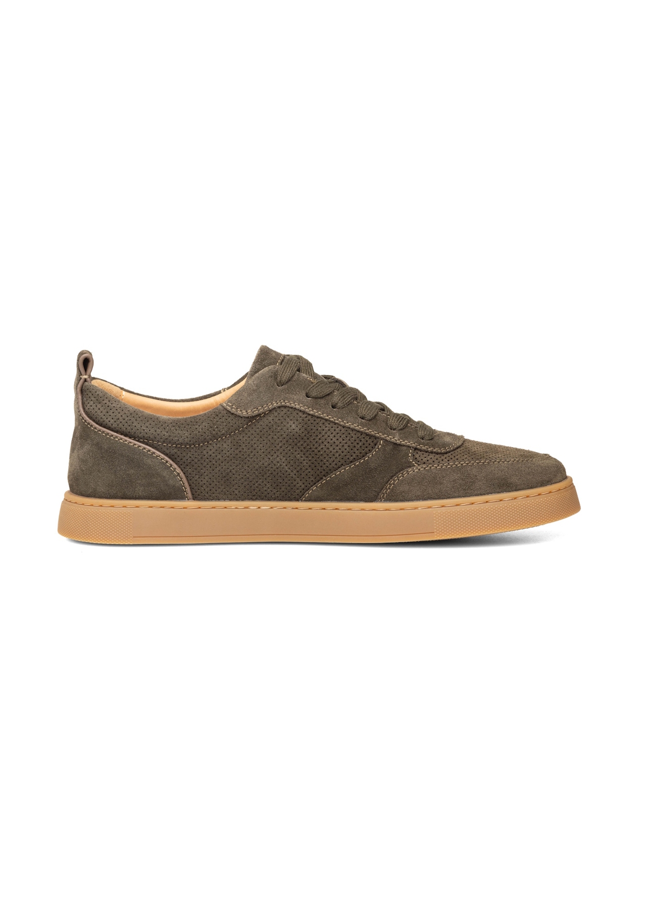 Skórzane buty sportowe w kolorze khaki BUTYM-0528-8D(W26), widok produktu z boku na białym tle.