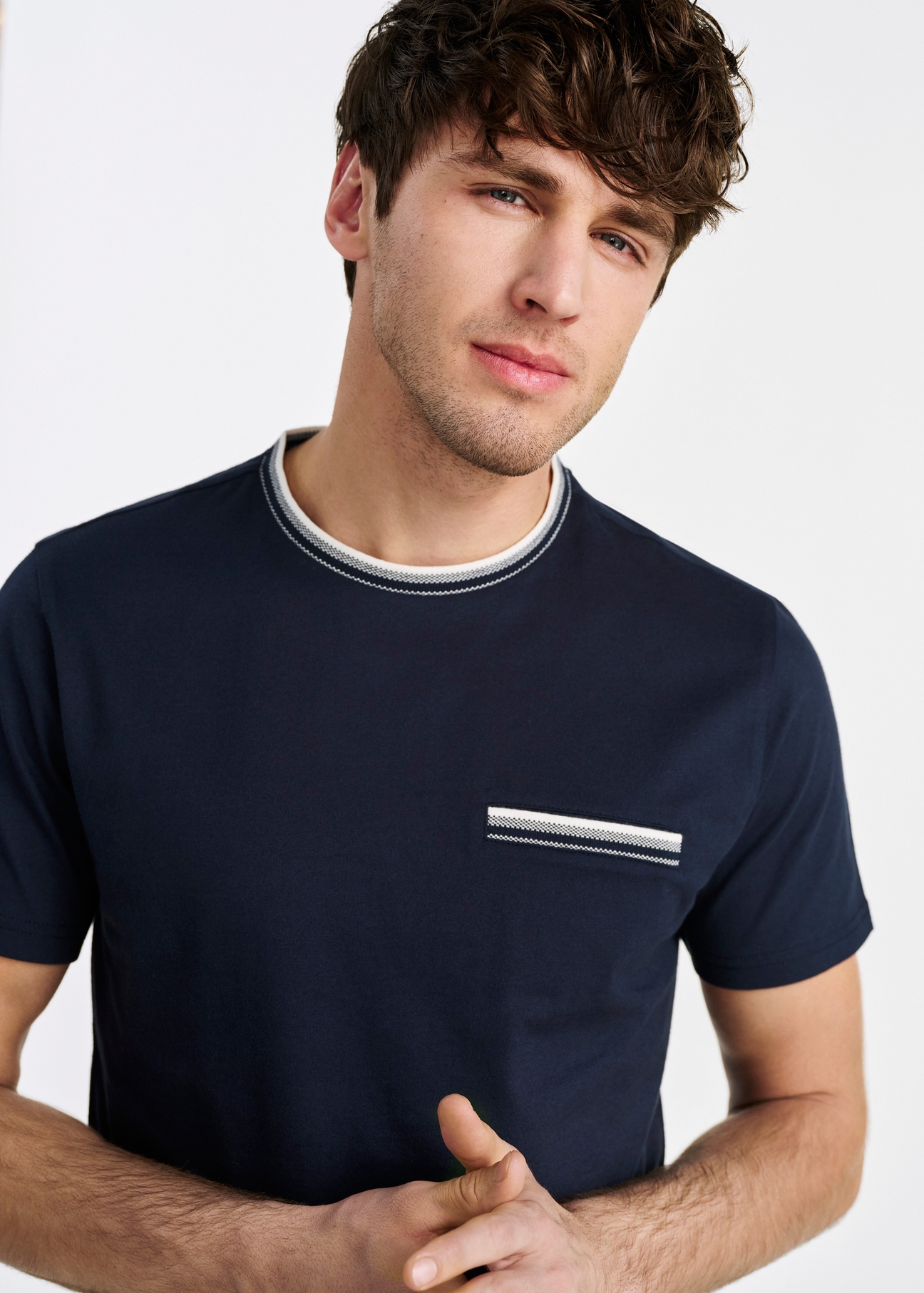 Granatowy T-shirt męski z bawełny TSHMT-0123-69(W25)-03