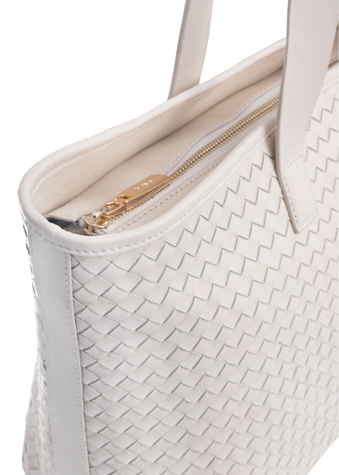 Skórzana kremowa torebka shopper damska TORES-1107-12(W25), zbliżenie na detal produktu na białym tle.