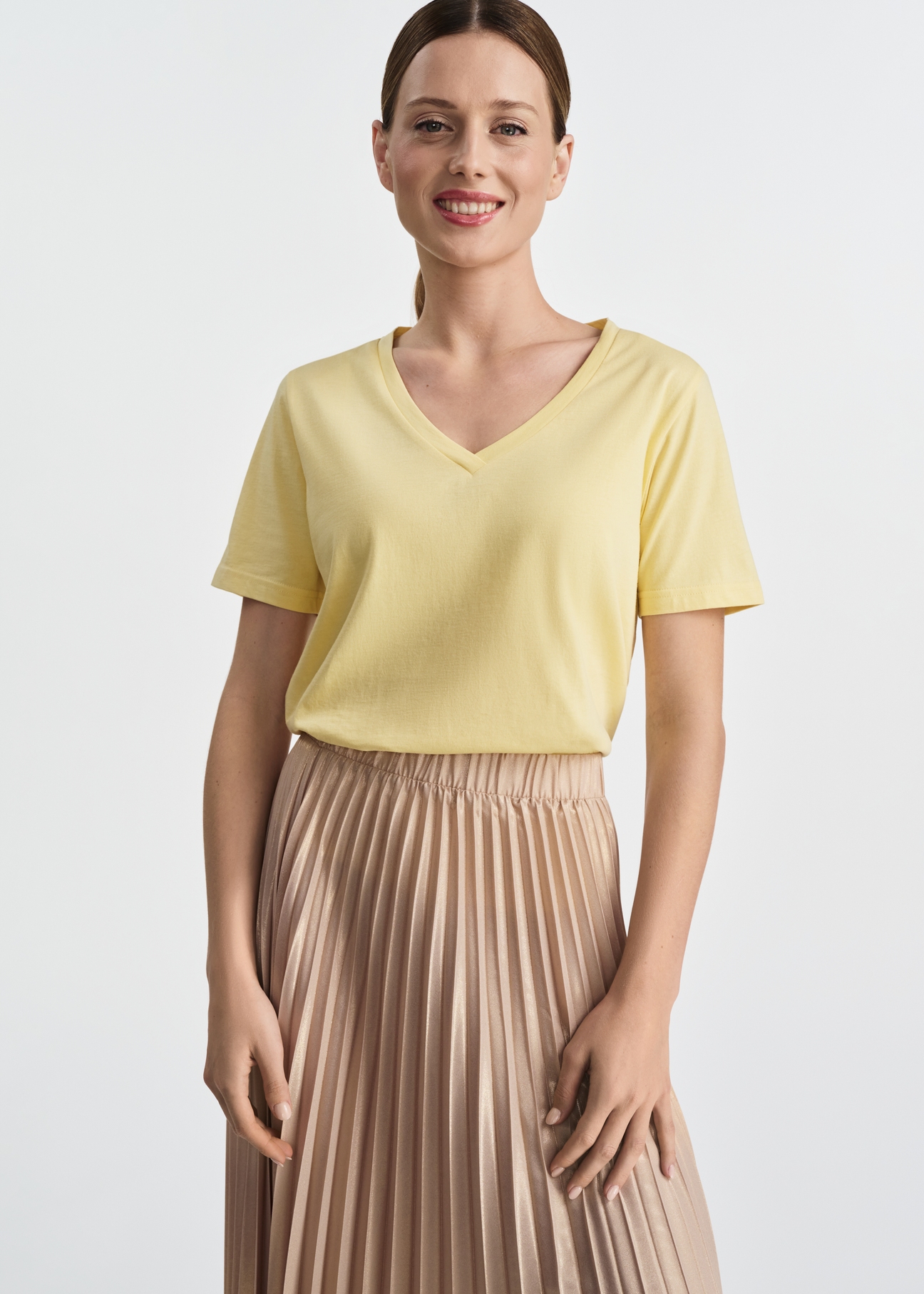 Żółty T-shirt damski basic TSHDT-0120-21(W25)-02