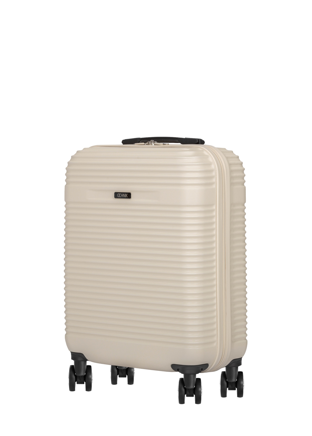 Walizka mała na kółkach WALAB-0040-0C-19(W26), widok produktu skosem na białym tle.