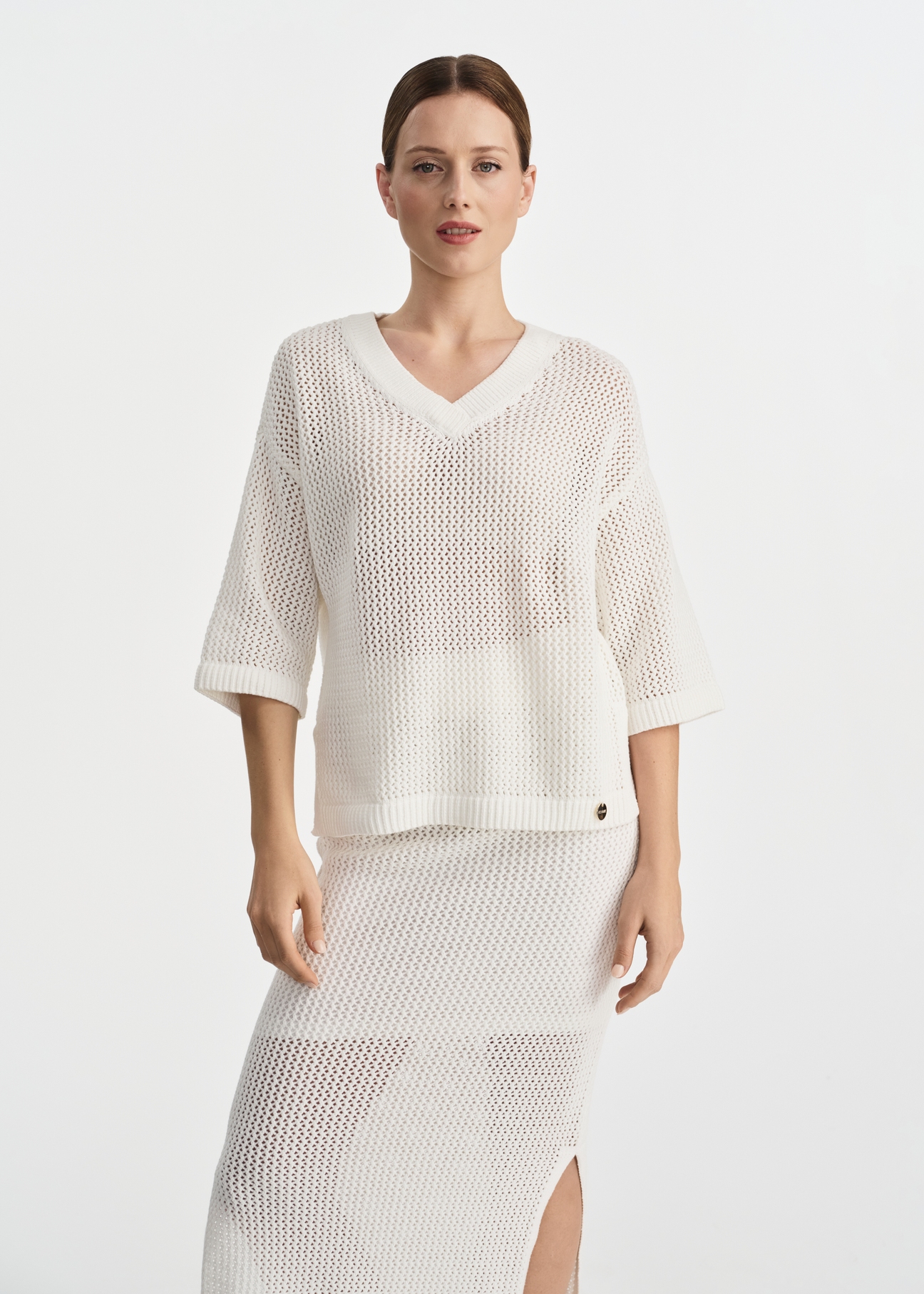Biały dzianinowy sweter damski SWEDT-0231-11(W25)-01