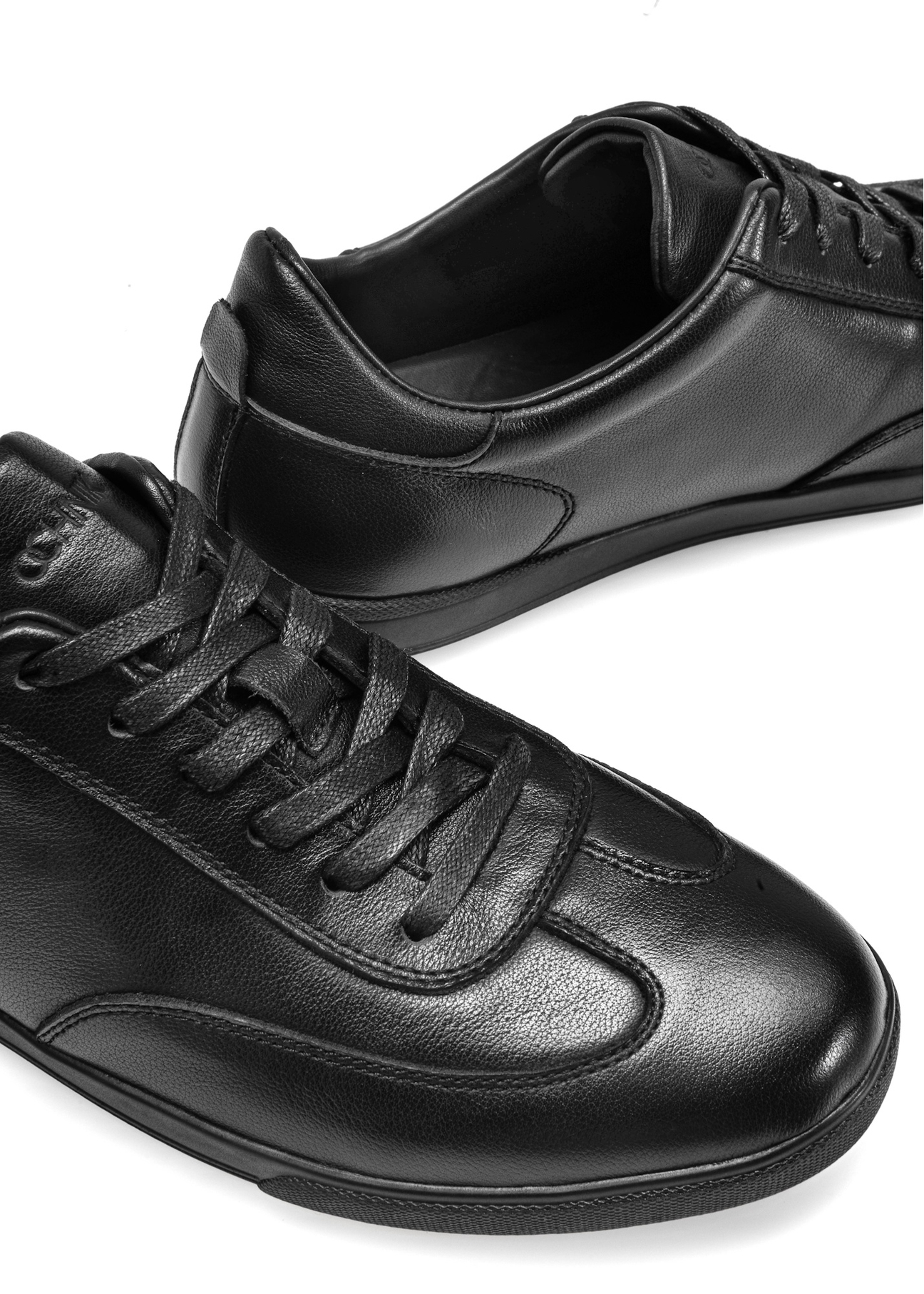 Czarne skórzane buty męskie BUTYM-0491-99(W25)-07