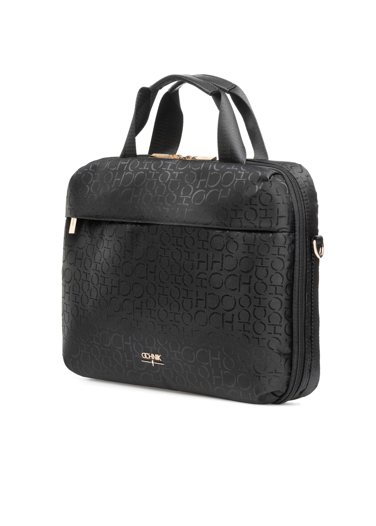 Czarna torba damska z monogramem TOREN-0299-99(W25), widok produktu skosem na białym tle.
