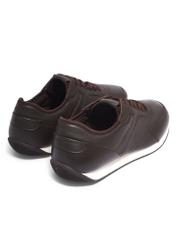 Brązowe skórzane buty sportowe męskie BUTYM-0566-1I(Z26), widok produktu z tyłu na jasnym tle.
