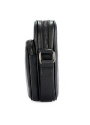 Czarna mała skórzana torba męska TORMS-0409R-9I(W26), widok produktu od pboku na białym tle.