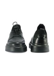 Czarne skórzane sneakersy męskie BUTYM-0509-99(Z25) - widok produktu z przodu i z tyłu na białym tle.
