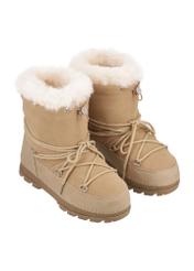 Śniegowce damskie w kolorze chłodnego beżu BUTYD-1315-1K(Z26), widok produktu skosem na białym tle.