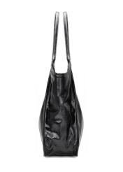 Czarna torebka damska shopper TOREC-1122-9F(W26), widok produktu z boku na białym tle.