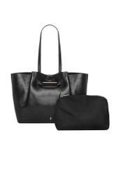 Czarna duża torebka shopper TOREC-1386-99(Z26), widok produktu z kosmetyczką na białym tle.