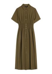 Sukienka midi w kolorze khaki SUKDT-0257-8D(W26), widok produktu z przodu na białym tle.