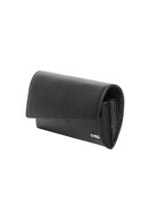 Czarne skórzane etui na okulary PORES-1014R-9I(Z26), widok produktu skosem na białym tle.