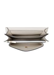 Kremowa listonoszka damska z monogramem TOREC-1156-0P(W26), widok produktu w środku na białym tle.