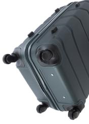 Walizka średnia na kółkach WALAB-0077-8C-24(W26), widok kółek produktu na białym tle.