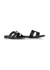 Czarne klapki damskie croco BUTYD-0725C-98(W25)-02