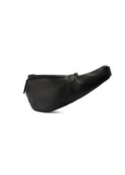 Czarna skórzana nerka męska TORMS-0497-99(W26) - widok produktu po skosie, na białym tle.