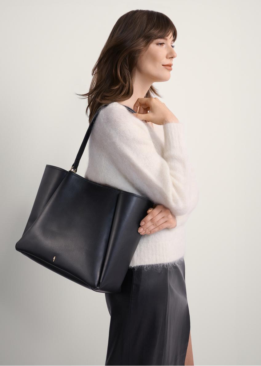 Torebka damska typu tote bag TOREC-0845A-99(Z26)
