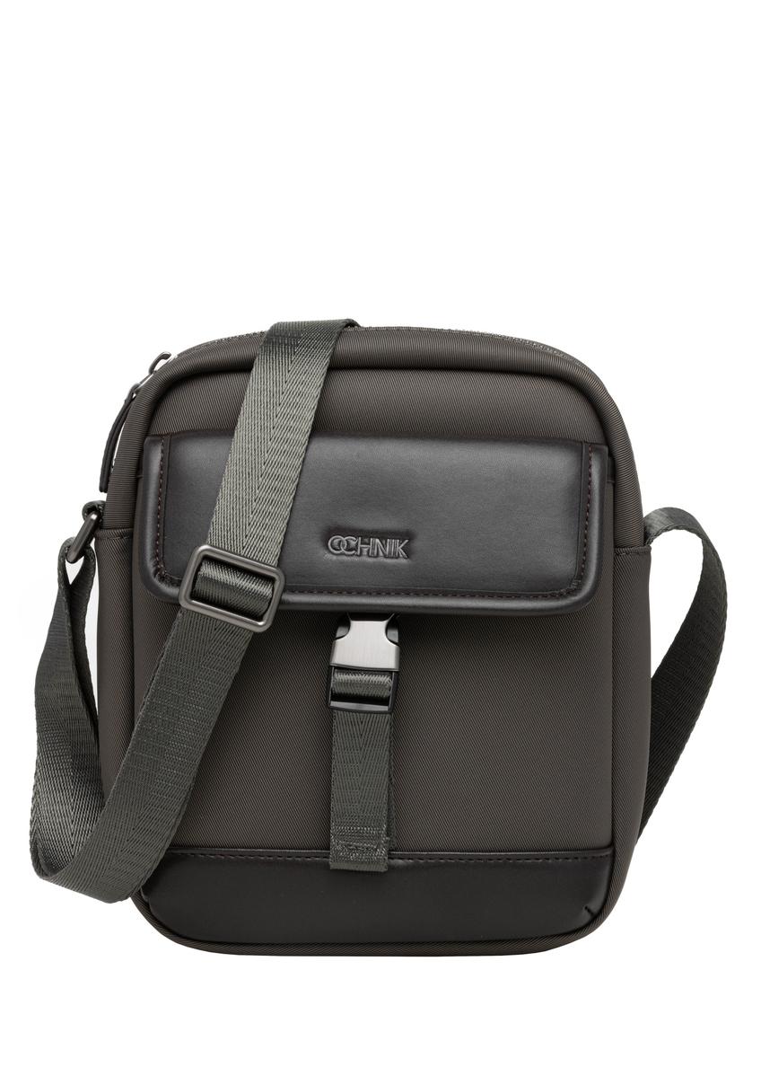 Miejska torba męska crossbody TORMN-0437-8B(Z26), widok produktu z przodu na białym tle.