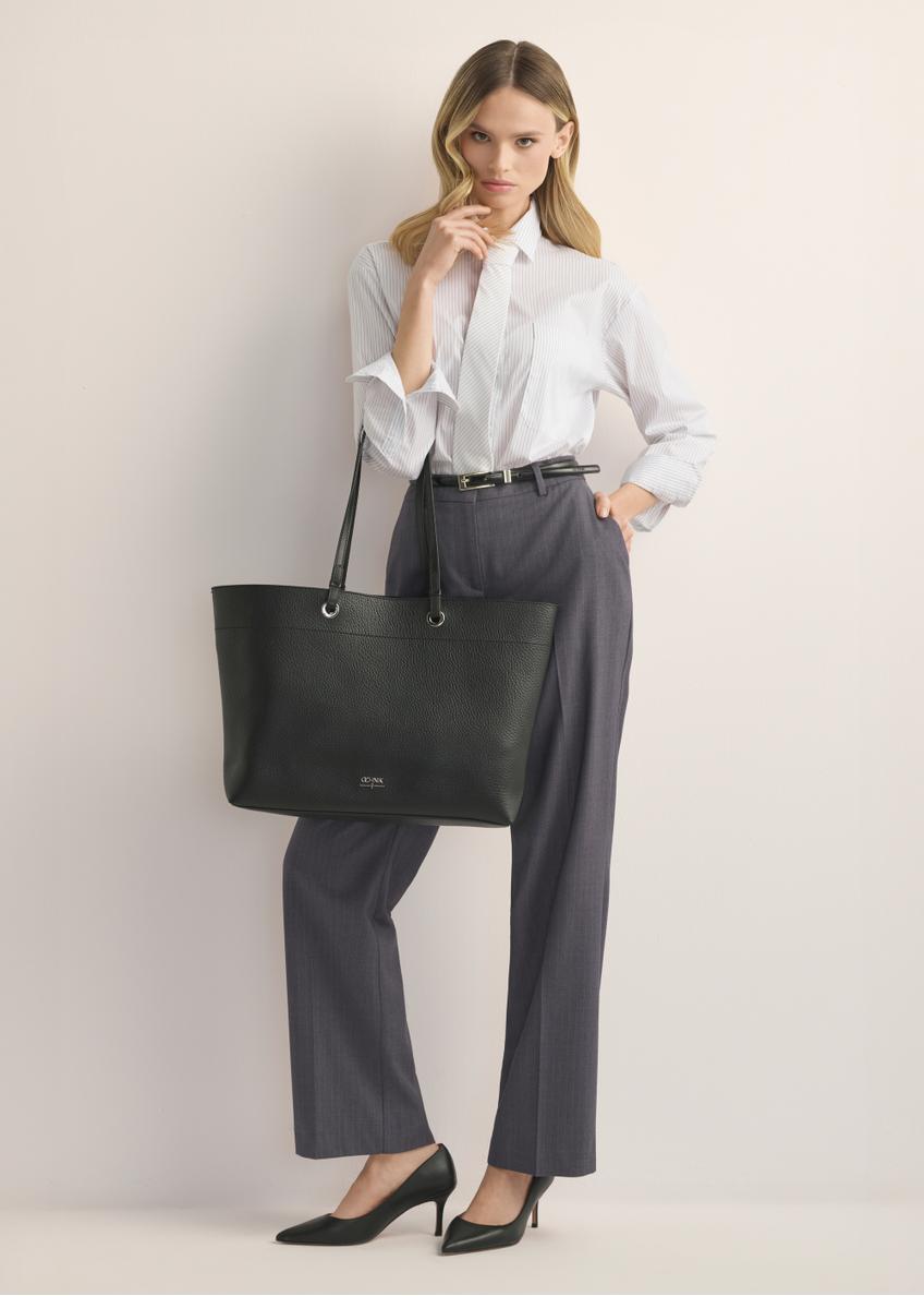 Czarna groszkowana torebka shopper TOREC-1252-9I(Z26)