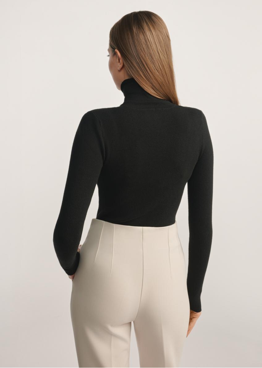 Czarny sweter damski z golfem SWEDT-0245-99(Z25)