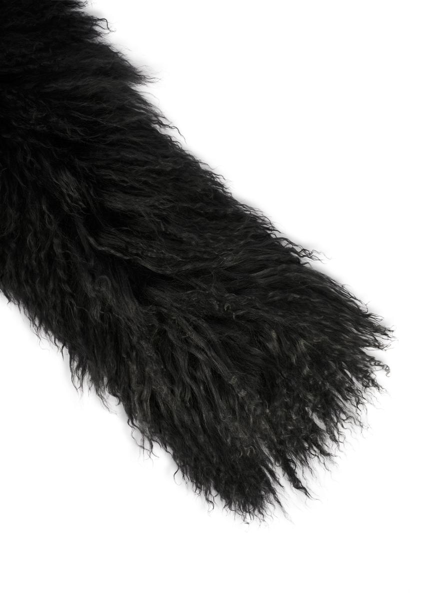 Czarny szalik z naturalnego futra SZADF-0034-99(Z25)