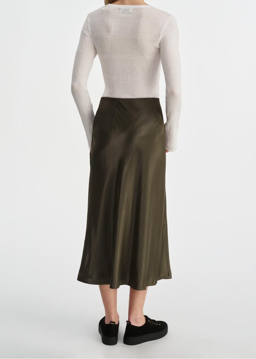 Satynowa spódnica midi w kolorze khaki SPCDT-0105-55(W25)
